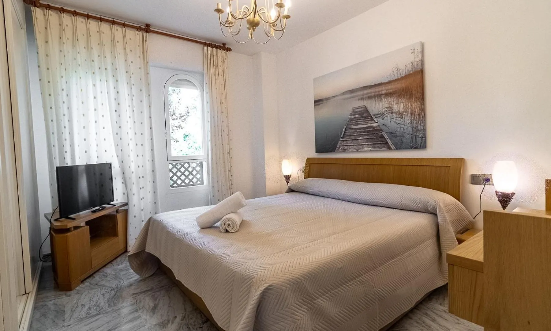 Alojamiento Lorcrisur Marbella